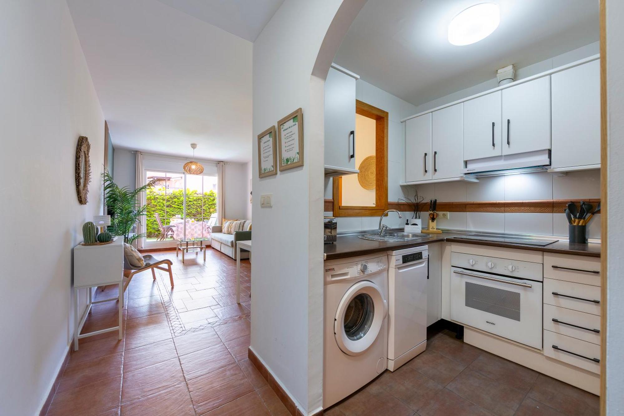 Jardin Privado # Netflix # Playa A 8Min # Wifi # Familia # Apartamento Vera Exterior photo